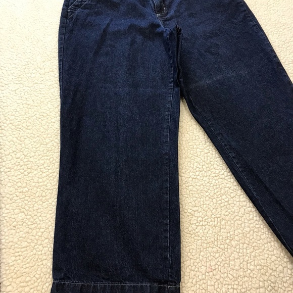 St. John’s Bay Denim Blue Jean Capri Pants
9 / 10 Medium 
2 Front & Back Pockets - Picture 4 of 15